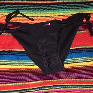 Black bikini bottoms